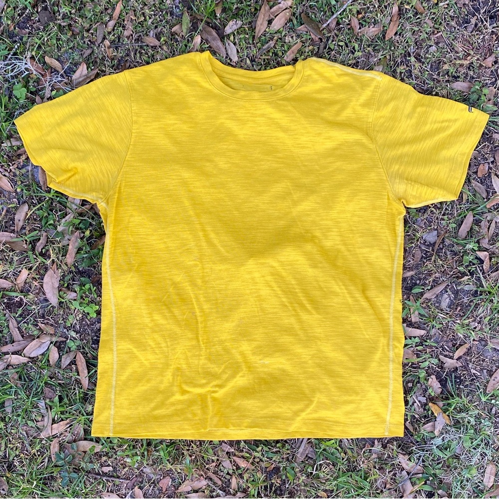 Fabletics Athletic Short Sleeve Shirt 22X27 Gold